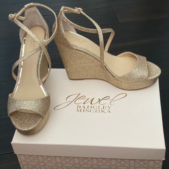 Badgley Mischka Shoes - Jewel Badgley Mischka Women's Averie Gold